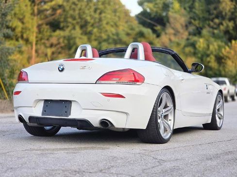 Used 2011 BMW Z4 sDrive35is image 10