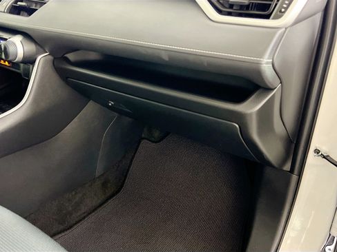Used 2023 Toyota RAV4 LE FWD image 34
