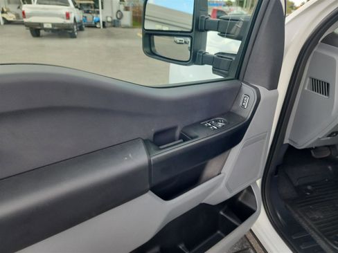 New 2025 Ford F250 XL w/ XL Chrome Package image 16