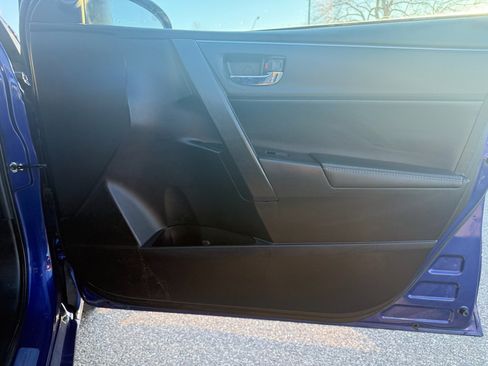 Used 2014 Toyota Corolla S Premium image 19