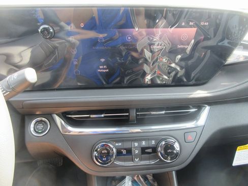 New 2026 Buick Envista Preferred image 18