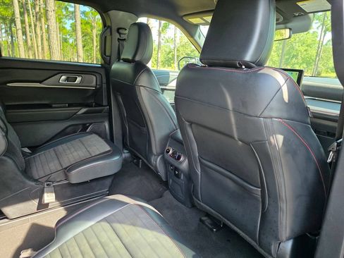 Used 2025 Ford Explorer ST-Line w/ Premium Package RWD image 22