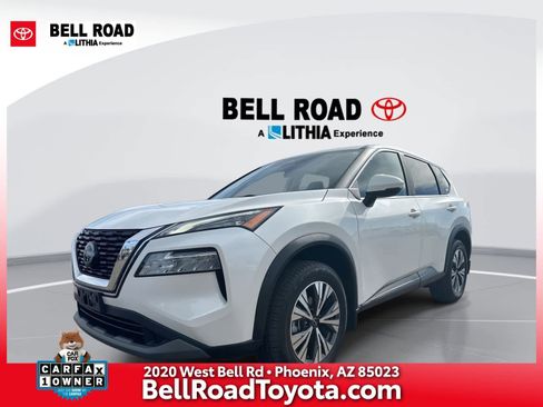 Used 2023 Nissan Rogue SV image 1