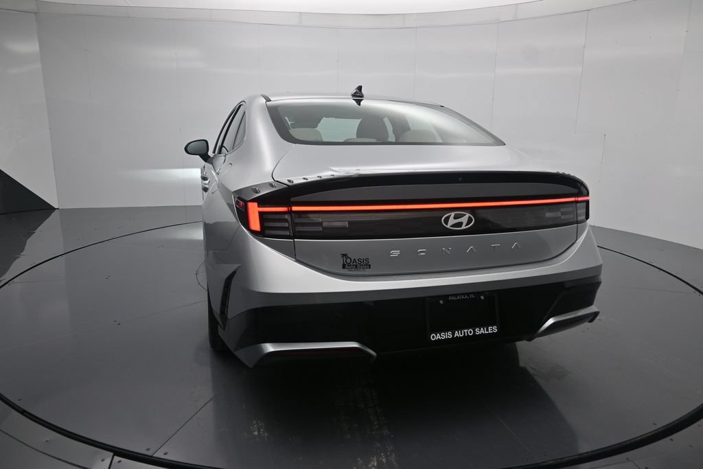 Used 2025 Hyundai Sonata SEL FWD image 24