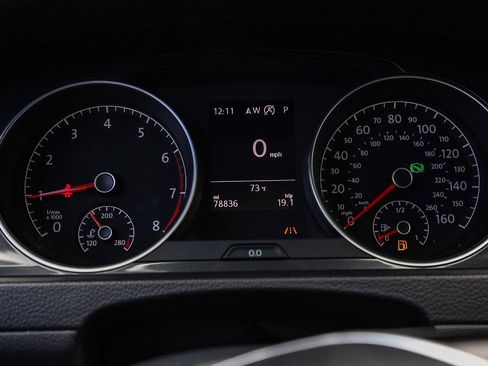 Used 2019 Volkswagen Golf SE image 24