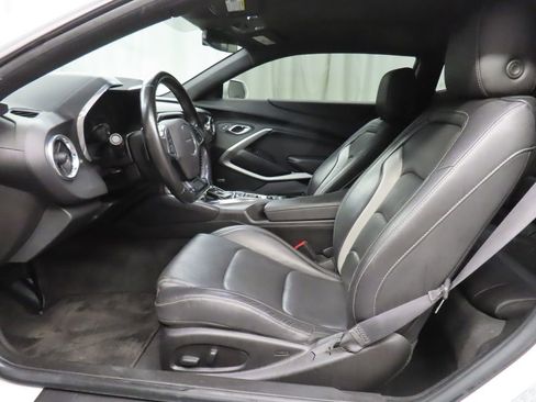 Used 2018 Chevrolet Camaro LT RWD image 12