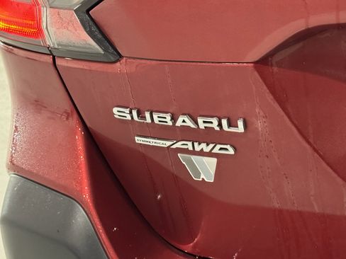 Used 2023 Subaru Outback Premium image 40