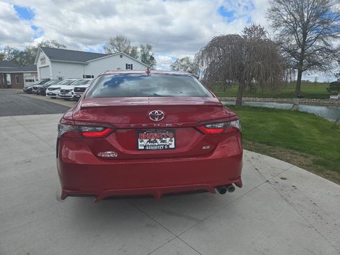 Used 2024 Toyota Camry SE FWD image 4