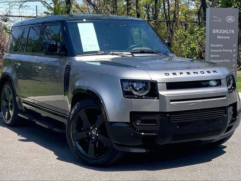Certified 2025 Land Rover Defender 110 X-Dynamic SE AWD/4WD image 2