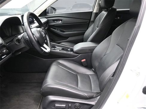 Used 2024 Honda Accord Touring image 21