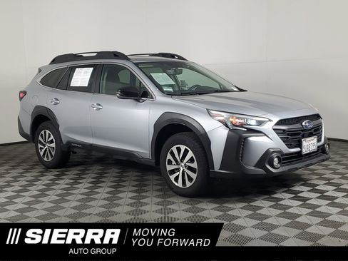 Used 2025 Subaru Outback Premium image 1