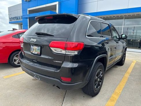 Used 2019 Jeep Grand Cherokee Laredo w/ Security & Convenience Group AWD/4WD image 4