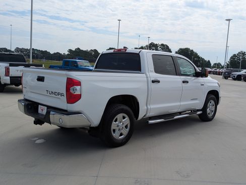 Used 2021 Toyota Tundra SR5 AWD/4WD image 6
