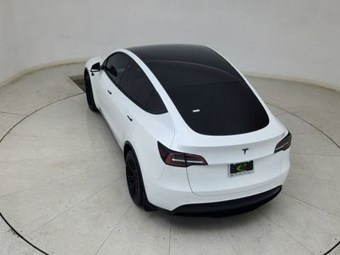 Used 2021 Tesla Model Y Long Range image 81