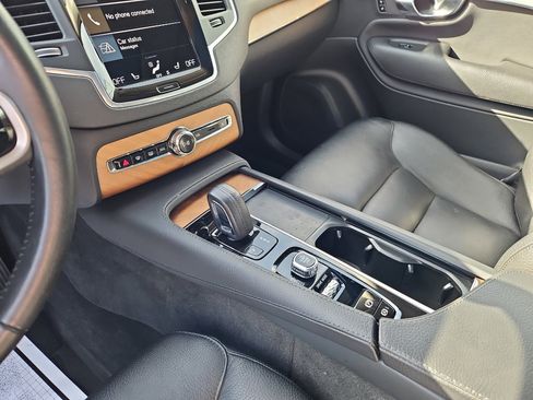 Used 2021 Volvo XC90 T8 Inscription Expression w/ Protection Package Premier image 16