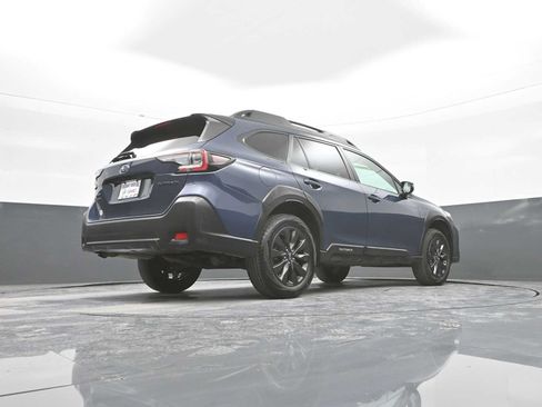 Used 2025 Subaru Outback Onyx Edition AWD/4WD image 42