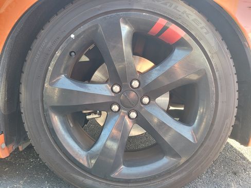 Used 2014 Dodge Charger R/T w/ Blacktop Package RWD image 7