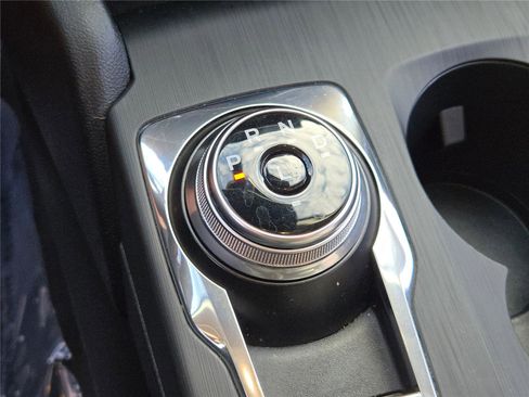 Used 2021 Ford Escape SEL image 31