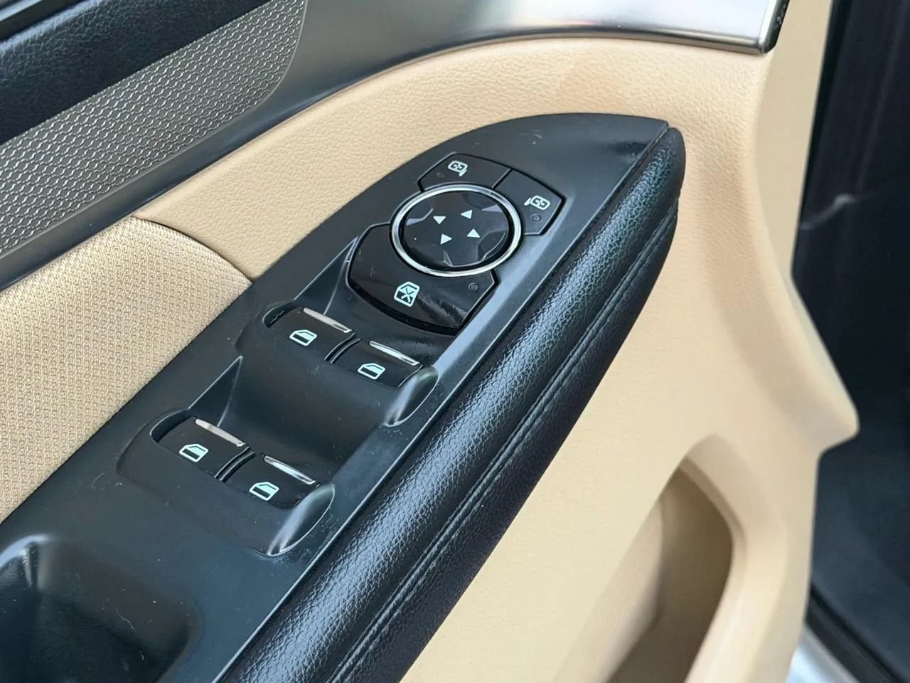 Used 2016 Ford Explorer 4WD image 10