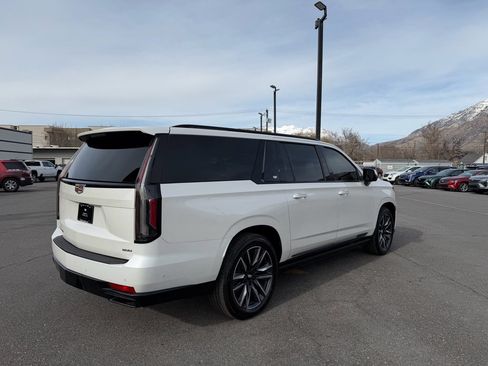 Certified 2023 Cadillac Escalade ESV Sport w/ Touring Package image 7