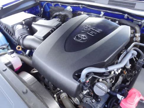 Used 2023 Toyota Tacoma SR5 AWD/4WD image 39