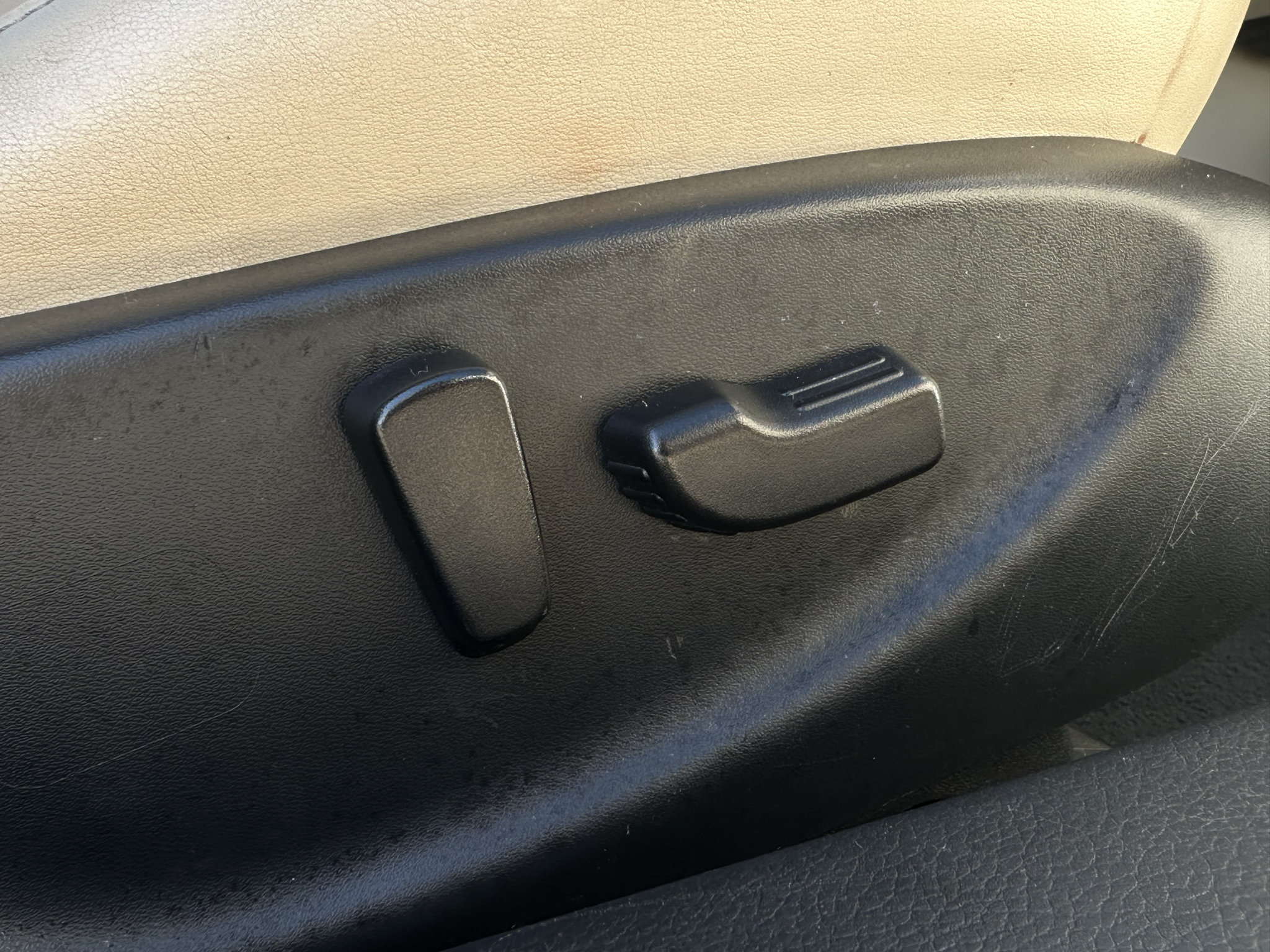 Used 2018 Nissan Maxima Platinum FWD image 17
