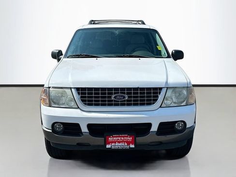 Used 2005 Ford Explorer XLT AWD/4WD image 4