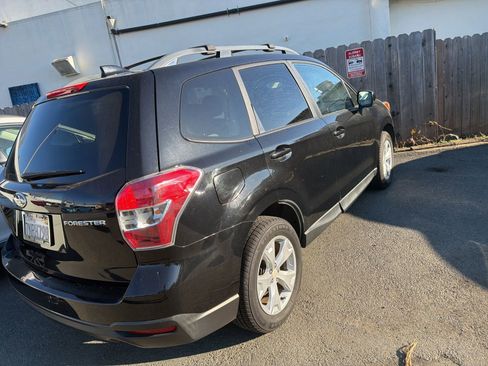 Used 2016 Subaru Forester 2.5i Premium w/ All-Weather Package AWD/4WD image 20