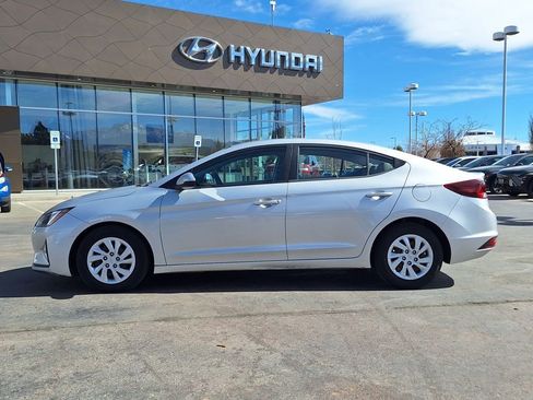 Used 2019 Hyundai Elantra SE image 6