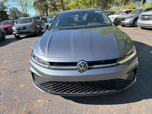 Used 2025 Volkswagen Jetta Sport image 2