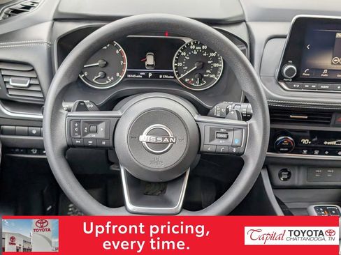 Used 2024 Nissan Rogue SV image 16