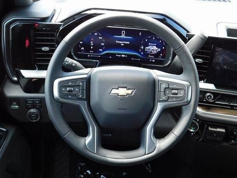 New 2025 Chevrolet Silverado 1500 LT w/ Z71 Off-Road Package AWD/4WD image 18