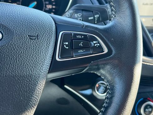 Used 2019 Ford Escape SE image 35