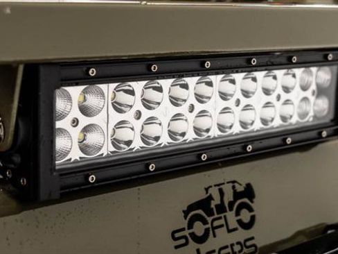 Used 2025 Jeep Gladiator Sport image 34