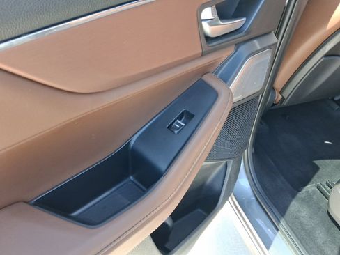 Used 2025 Acura MDX FWD w/ Technology Package image 12