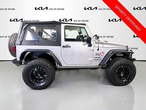 Used 2017 Jeep Wrangler Sport w/ Quick Order Package 24S AWD/4WD image 8