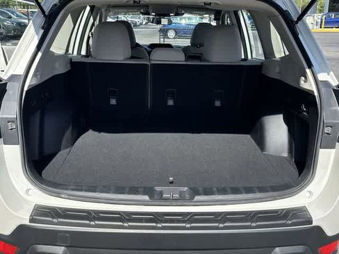 Used 2023 Subaru Forester AWD/4WD image 29