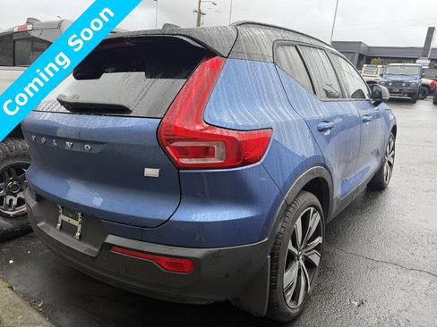 Used 2021 Volvo XC40 P8 Recharge w/ Advanced Package image 7