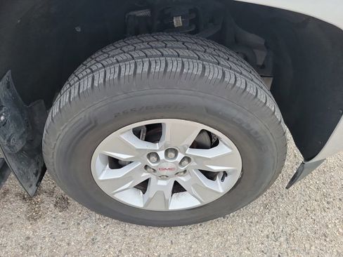 Used 2018 GMC Canyon SLE w/ SLE Convenience Package image 10