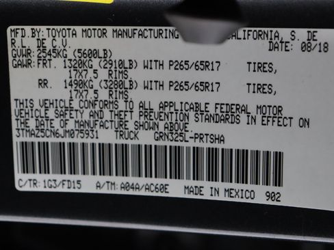 Used 2018 Toyota Tacoma TRD Sport w/ Technology Package RWD image 40