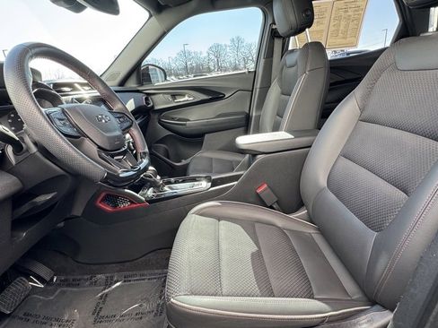 Used 2022 Chevrolet TrailBlazer RS w/ Convenience Package image 16