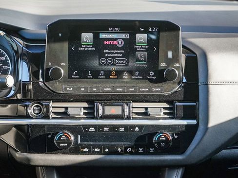 Used 2024 Nissan Pathfinder SL image 13