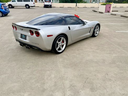 Used 2007 Chevrolet Corvette Coupe w/ Preferred Equipment Group RWD image 51