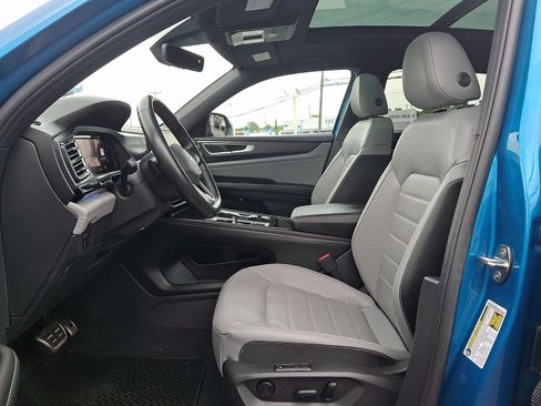 Certified 2024 Volkswagen Atlas Cross Sport SEL R-Line AWD/4WD image 14
