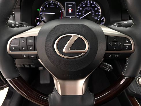 Used 2017 Lexus ES 350 w/ Luxury Package FWD image 16