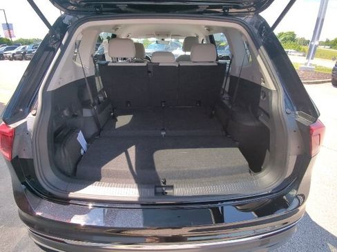 Used 2023 Volkswagen Tiguan S FWD image 33