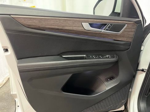 Certified 2024 Volkswagen Atlas SEL image 10