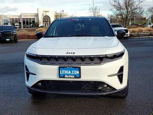 New 2025 Jeep Wagoneer S Launch Edition w/ Trailer Tow Group image 3