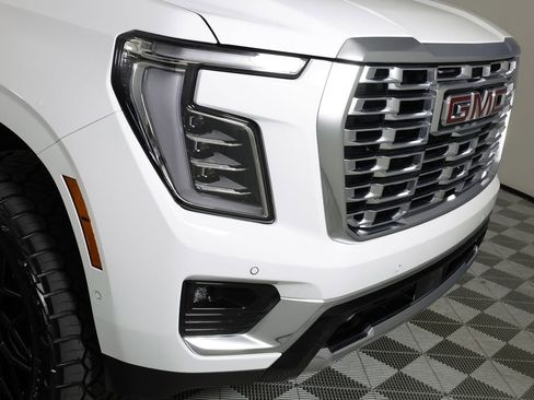 Used 2026 GMC Yukon Denali w/ Sun & Power Step Package AWD/4WD image 46
