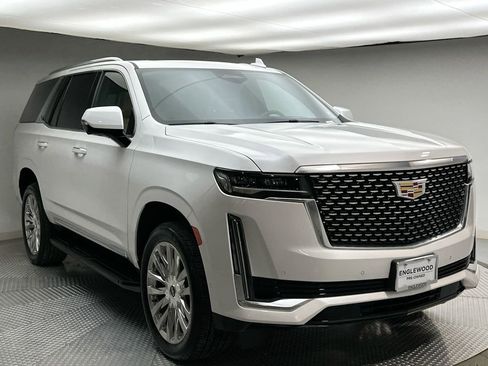 Used 2022 Cadillac Escalade Premium Luxury image 15